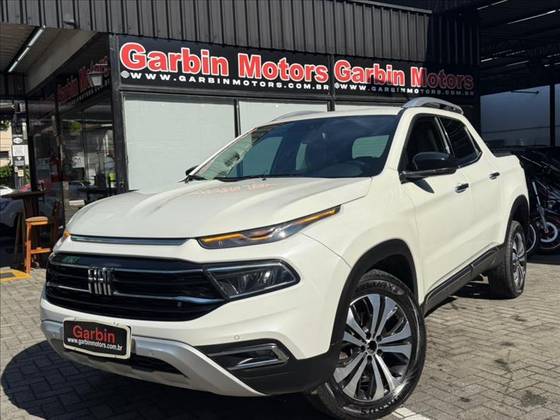 FIAT TORO 2.0 16V TURBO DIESEL VOLCANO 4WD AT9 FIAT TORO 2.0 16V TURBO DIESEL VOLCANO 4WD AT9